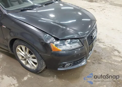 2011 Audi A3 2.0 Tdi Premium из США, поврежденный, VIN WAUBJAFM0BA100177